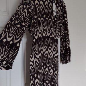 Puff sleeve smock midi dress with cut out side